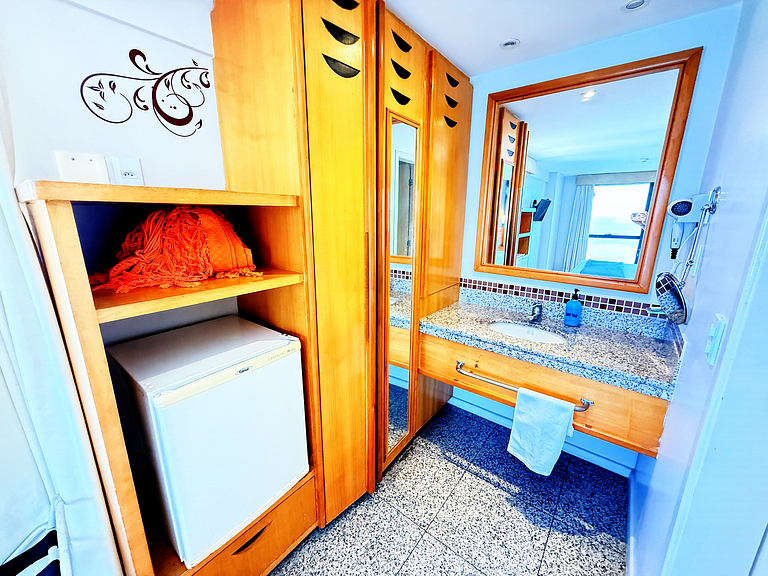 Hosts BR - Flat à beira-mar no Meireles